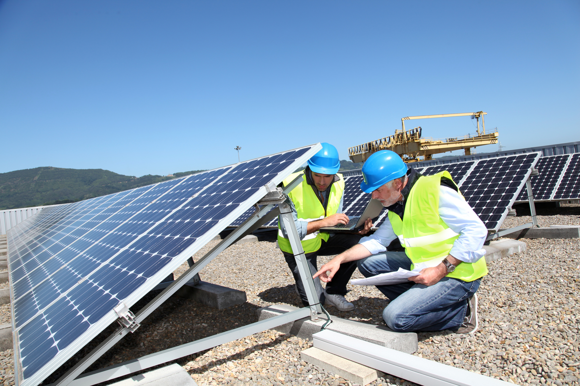 Jau paskelbtas kvietimas mažoms įmonėms saulės elektrinių iki 500 kW įrengimo finansavimui gauti (pasibaigęs)